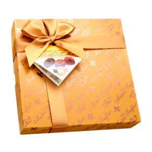 Maitre Truffout Assorted Belgian Pralines Light – Belgium