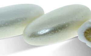 Crispo Pearly Ivory Almond Confetti, Perlati Avorio, Italy